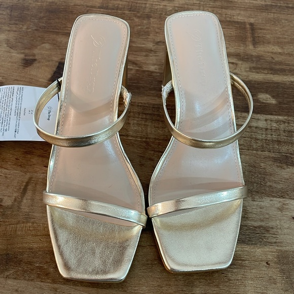 The Drop Gold heels - Picture 4 of 10